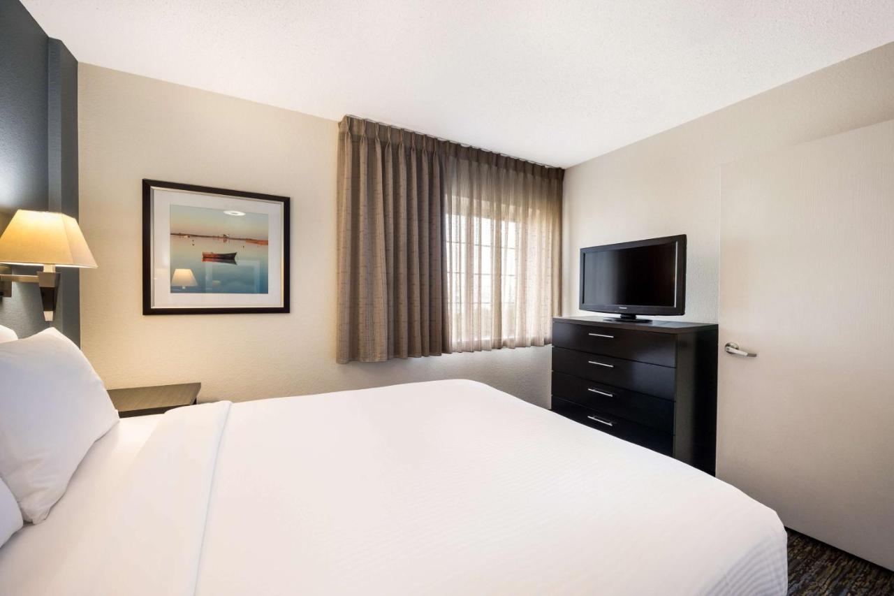 Sonesta Simply Suites Chicago Waukegan Exteriör bild